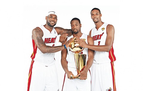 世界杯足球分析-厄瓜多尔迎宿敌之战，十六强悬念再掀热议